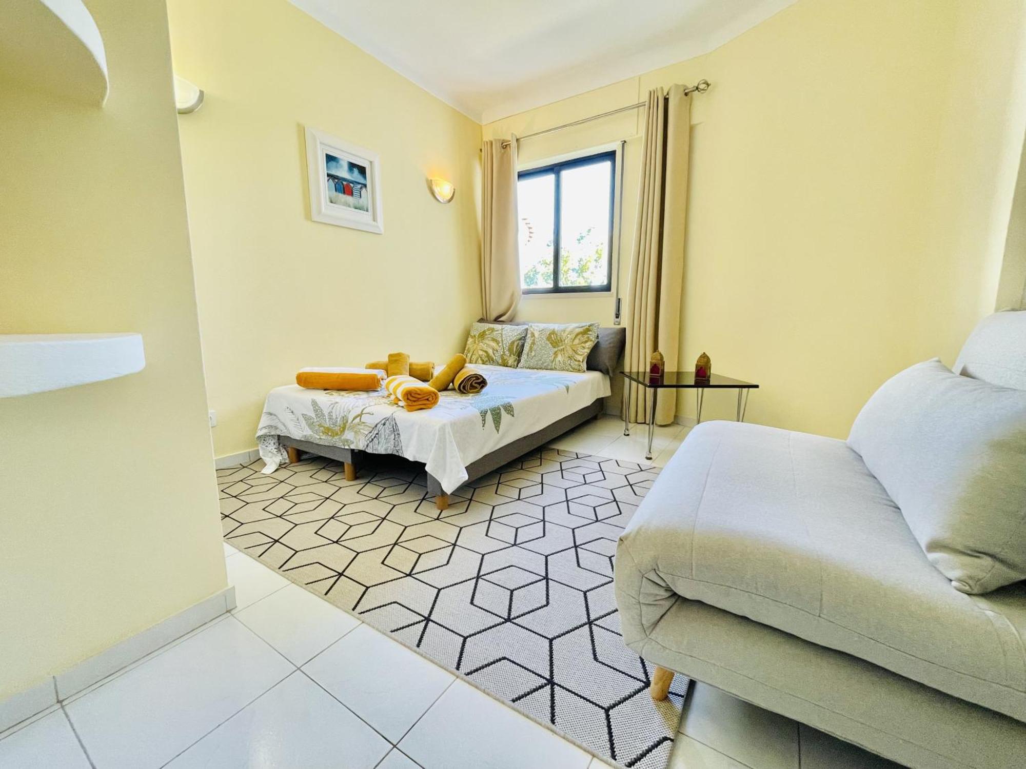 Lavanda - 2 Bedrooms - 3 Level Pool - Garden - Beach 1Km Estombar Bagian luar foto